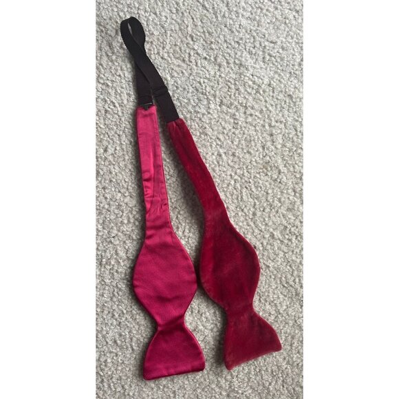 Vtg Classic Hot Pink Self Tie Formal Velvet Bowtie Satin Lining Sharp Necktie - Picture 1 of 6